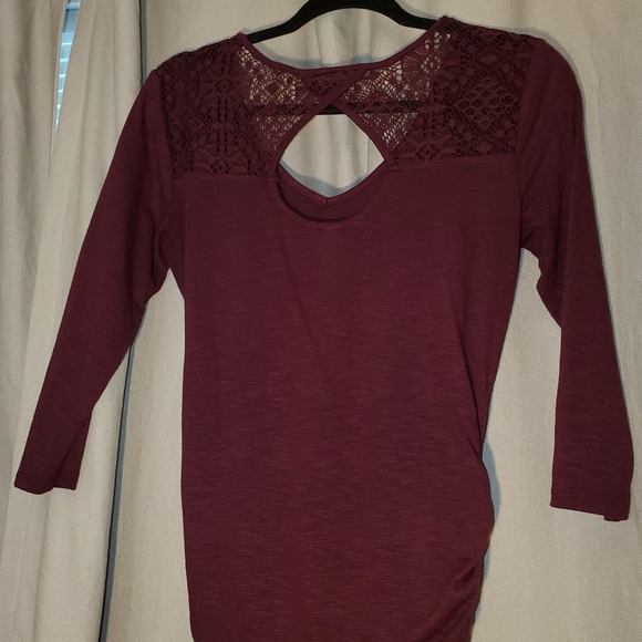 Top - Picture 2 of 2